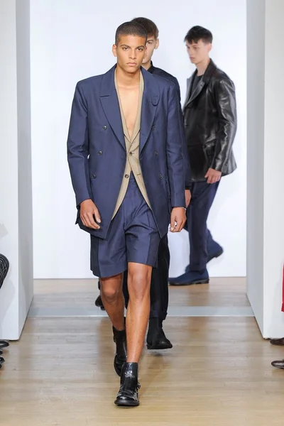 Look 26